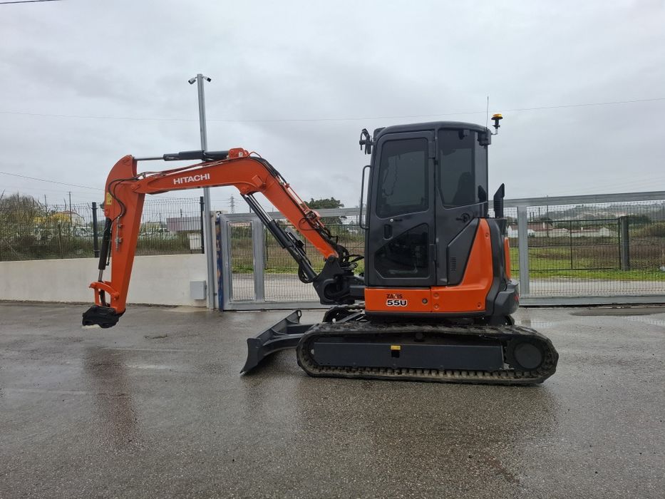 Mini giratória hitachi 55