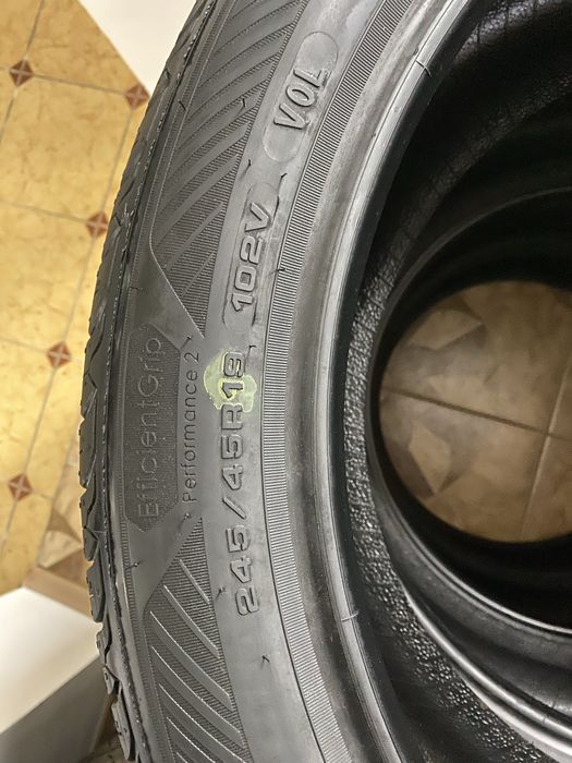 245/45/19 102V Goodyear Efficent Grip Performance 2