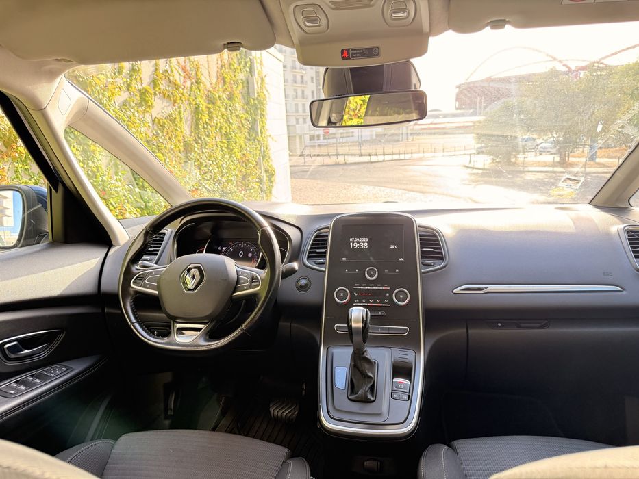 RENAULT GRAND SCENIC