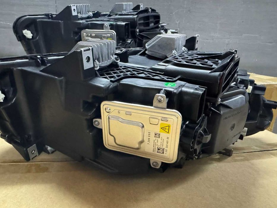 фари бмв Ф10 14-17 Bi-xenon з блоками комплект Фара BMW F10 новая bmw