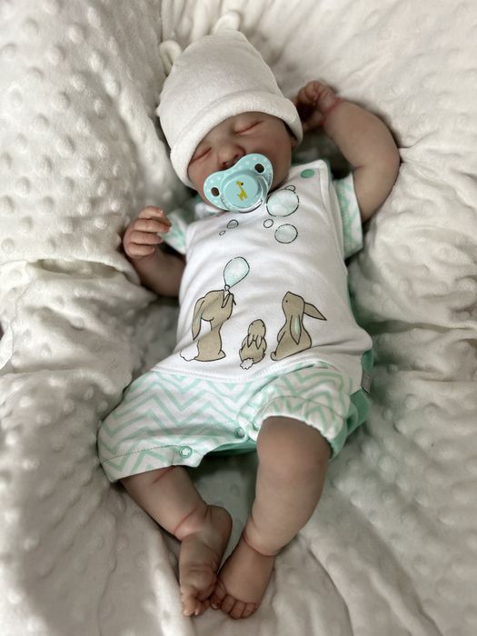 Bebé reborn com surpresas por encomenda