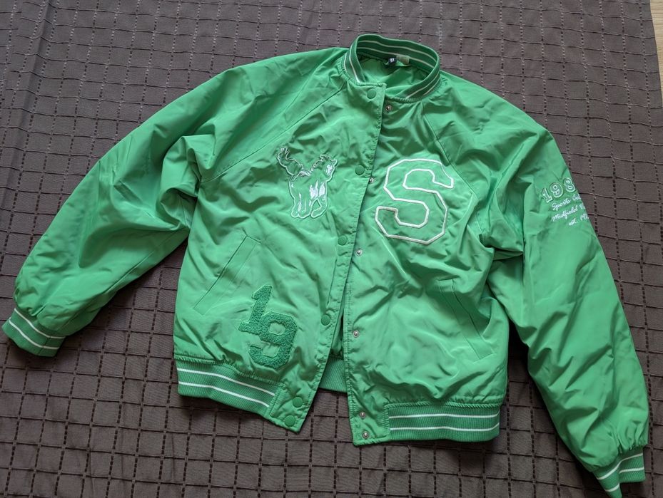 Продам бомбер в идеальном состоянии