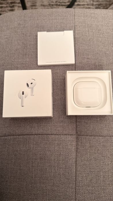 Słuchawki AirPods 4 z ANC