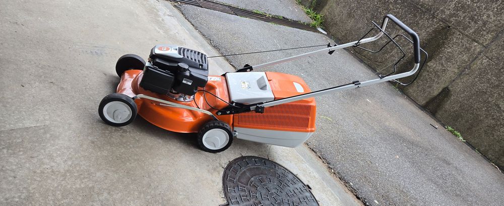 Corta-Relva a Gasolina STIHL RM248 T - NOVO c/ Garantia