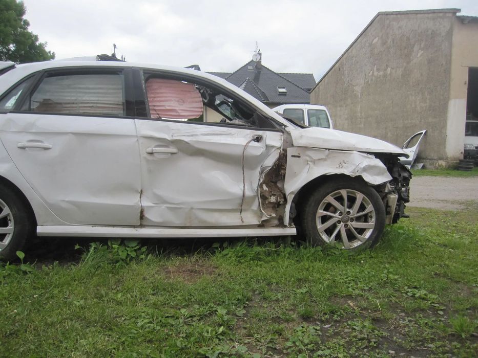 Audi A1 Sportback 1.4 tdi orginalny ptzebieg skrzynia dsg wersja s line