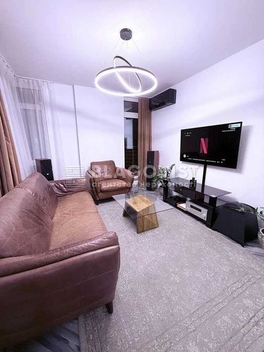 Продам 2-кімнатну квартиру в ЖК Central Park, Печерськ