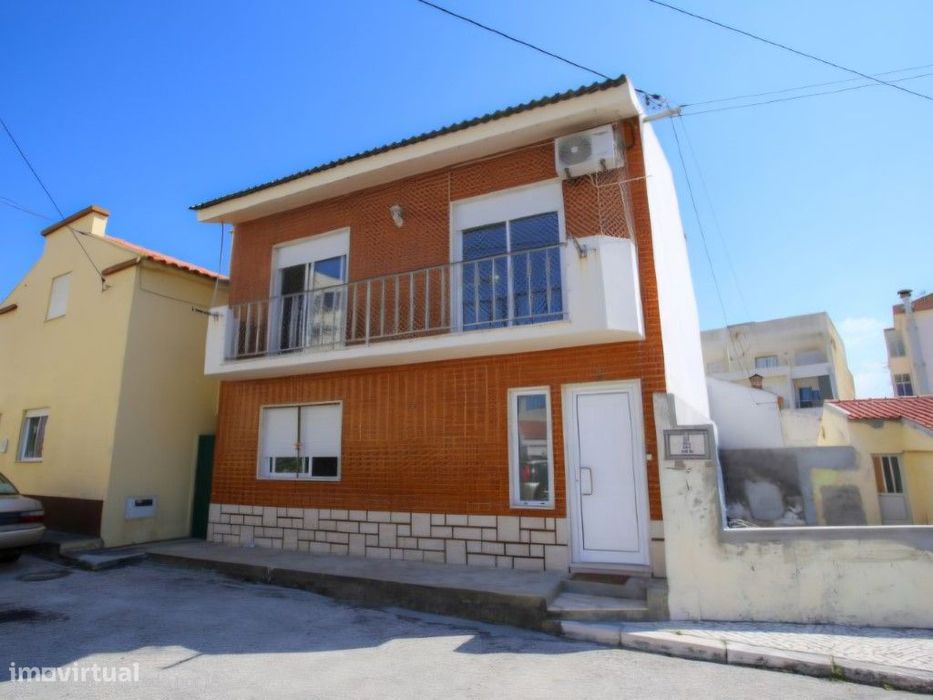 Moradia T3 em São Pedro - A poucos minutos da praia!