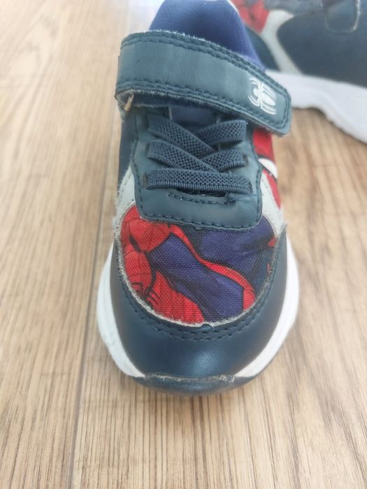 Buty chłopięce r. 22