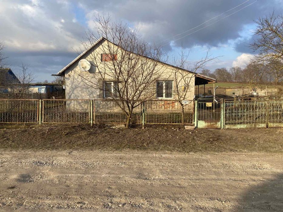 Продається хороший будинок