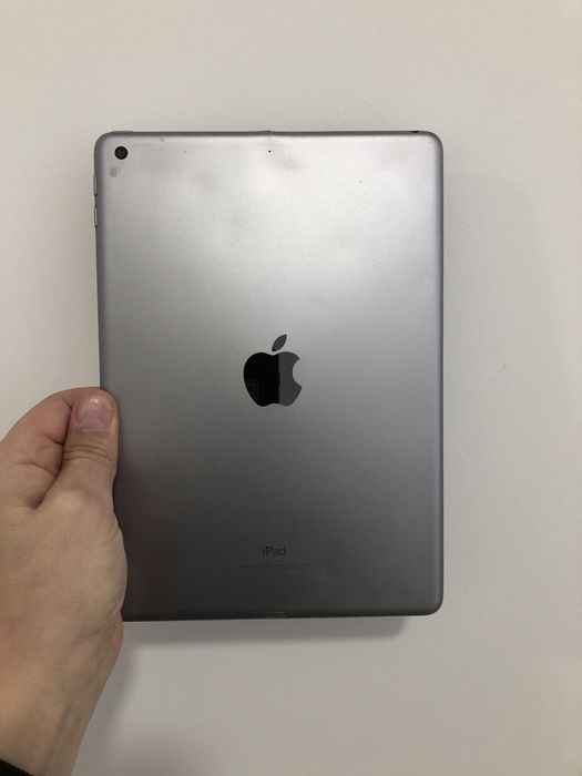 iPad 6, 32 GB, Wi-Fi. Айпад 6 на 32 гб.