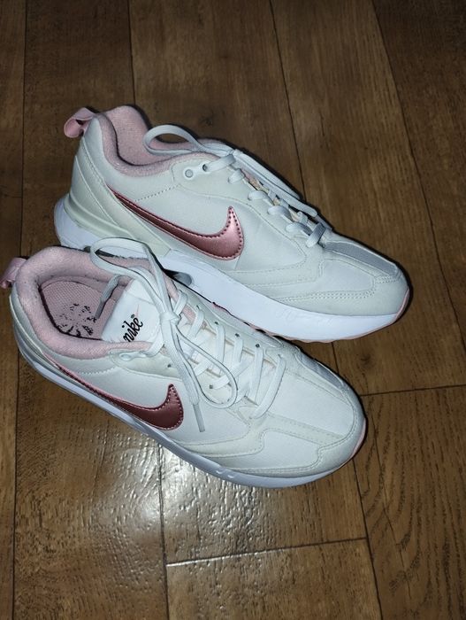 Кросівки   Nike.