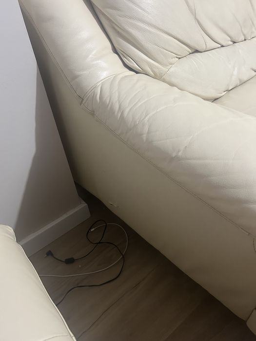 Sofas em pele creme