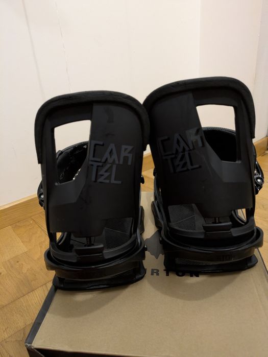 Burton Cartel M ReFlex wiązania snowboardowe snowboard czarne Channel