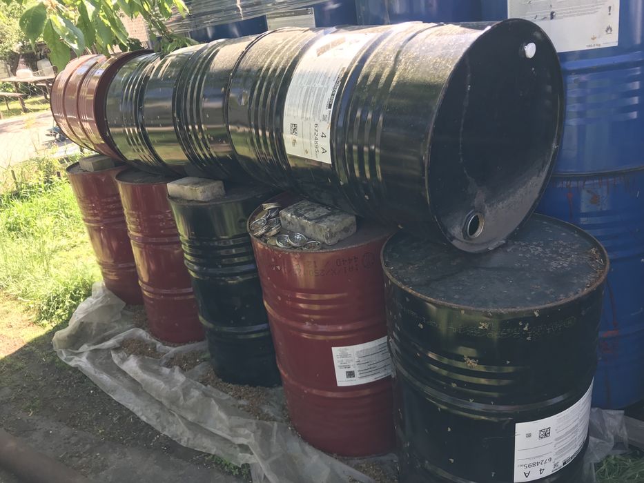 Продам металеві бочки, бочки 200л.
