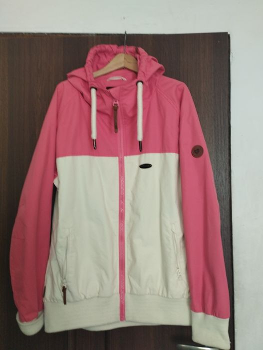 Lekka kurteczka damska wiosenno letnia