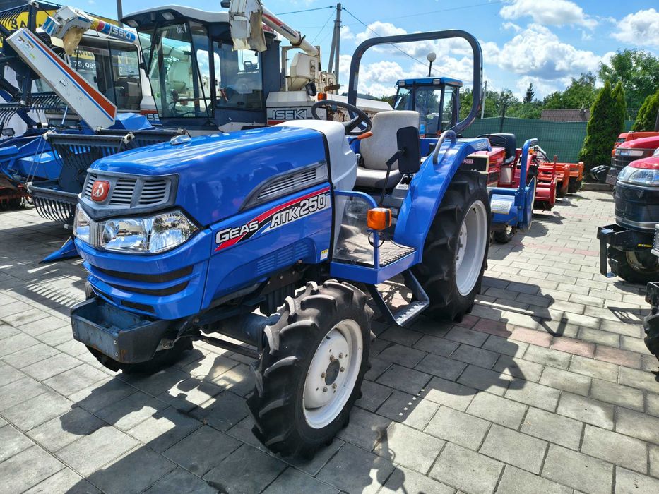Японський мінітрактор Ісекі Iseki ATK 250