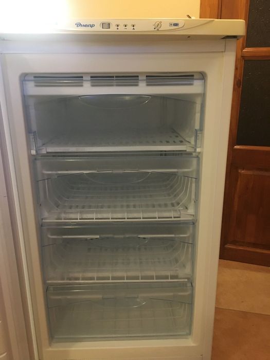 Продам морозильну камеру