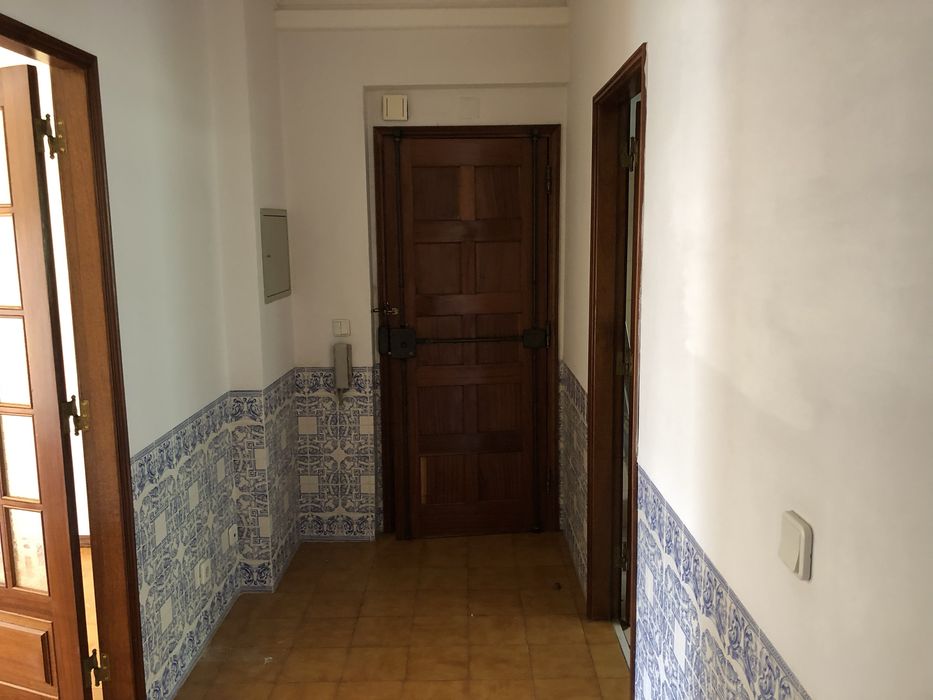 Aluga-se Apartamento T2, Sto. António dos Olivais, Coimbra