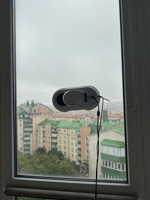 Робот для миття вікон