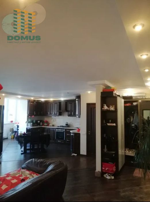 Продам 3- комн ЖК "Вернисаж", Таирова! Переуступка, есть балкон!