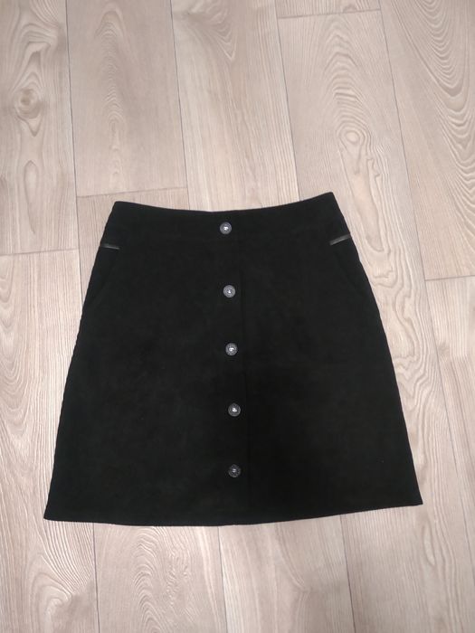 Чорна спідниця magic