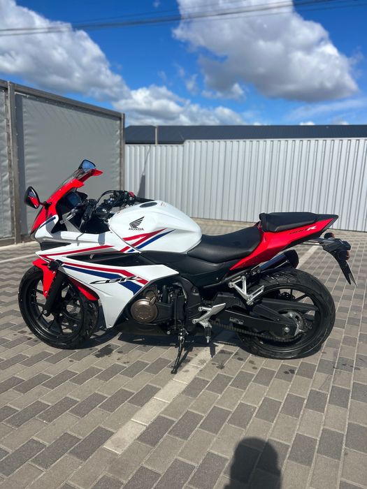 Продам Honda CBR 400R