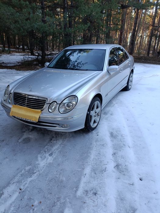 Продам Е211  в ИДЕАЛЬНОМ состояние компрессор