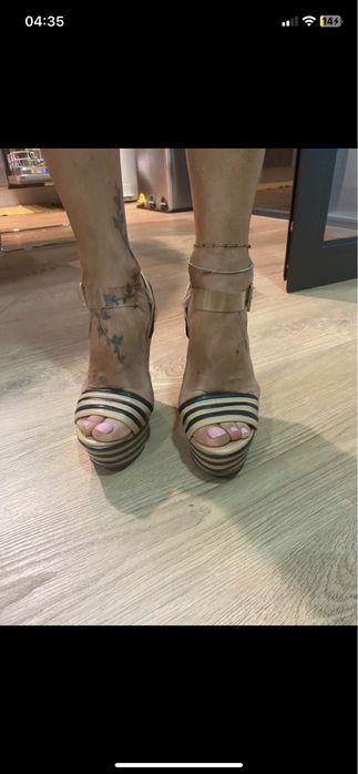 Sapatos SCHÜTZ como novos