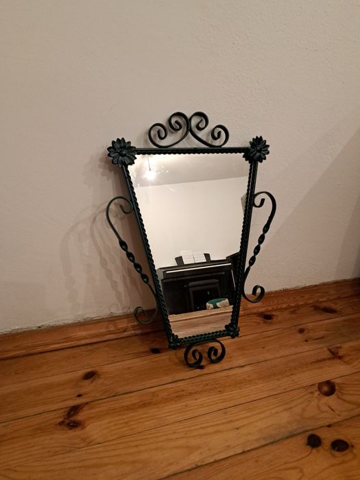 Lustro w stylu retro