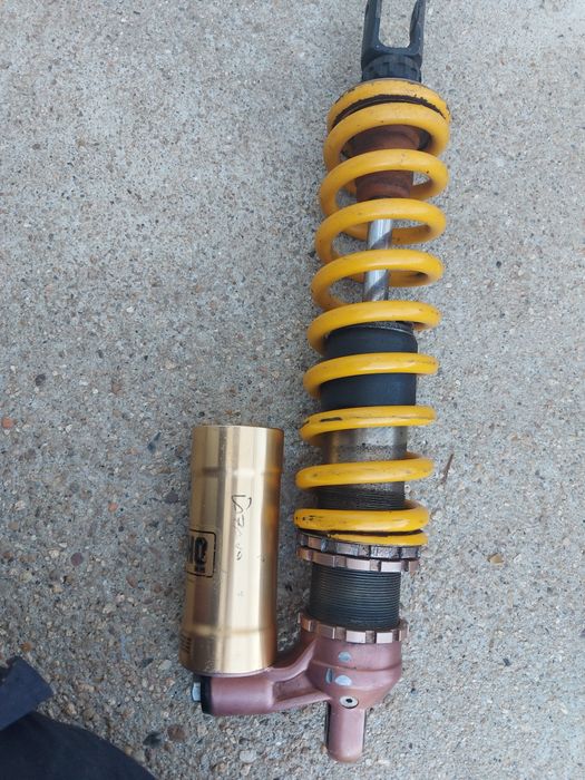 Vendo ohlins com 450/460mm entre furações