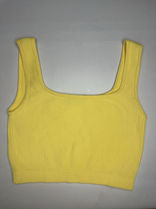 жовтий топ, неношений, в хорошому стані