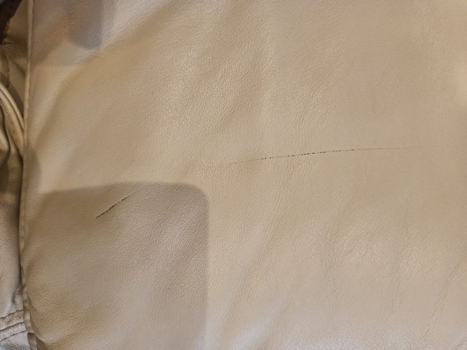 Sofá Grande De Pele Branco/Bege Para Sala ou Escritório