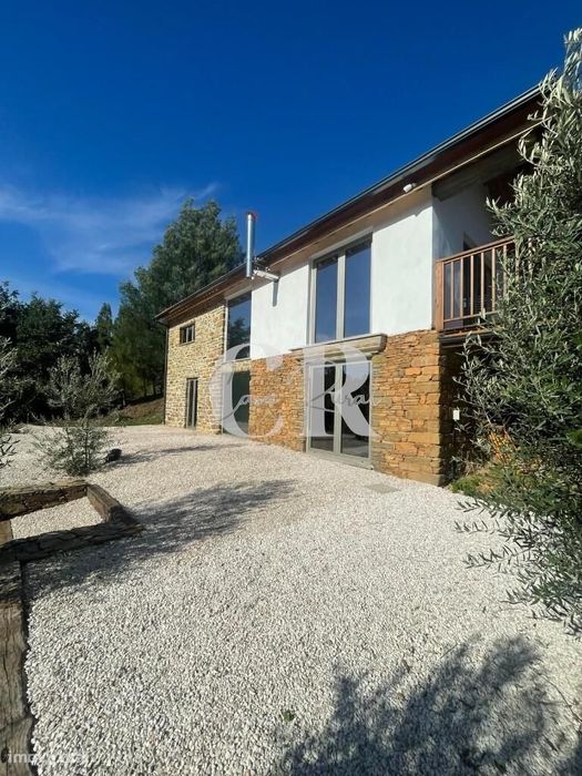 Casa de Pedra Renovada, Ruínas, Riacho, Poços e 15.570m2 de Terreno na