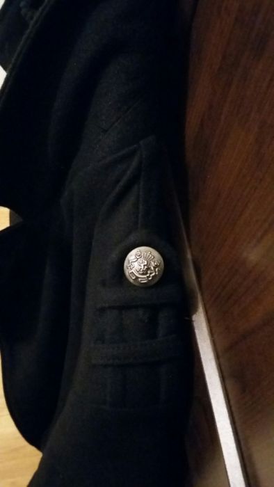 Czarny płaszcz męski