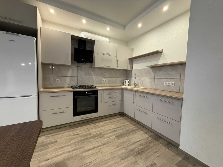(5) Продам 1к квартиру на вул.Праведників світу 8116