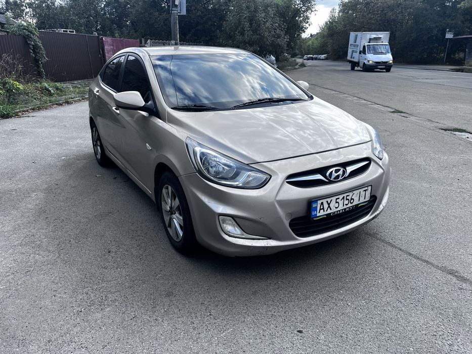 Hyundai Accent 2012