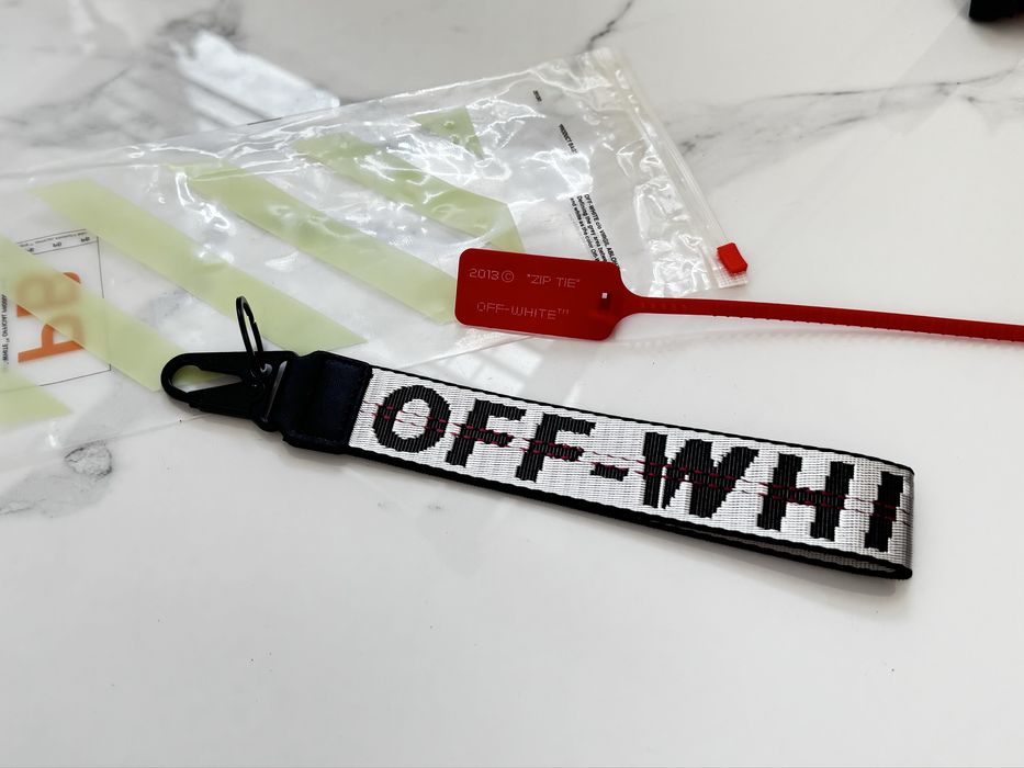 Off White Brelok / Keychain Biały