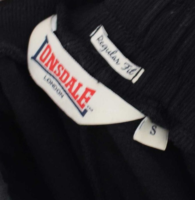 Lonsdale czarne spodnie dresowe regular fit S logowane