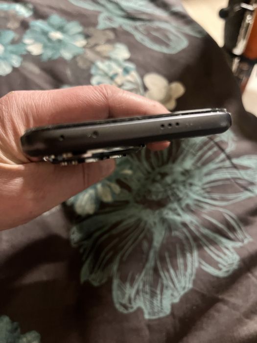 Sprzedam tel Honor 400 pro gwarancja