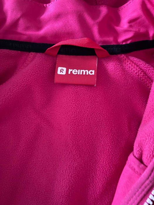 Продаю демісезонну куртку Reima Softshell Vantti для дівчинки.