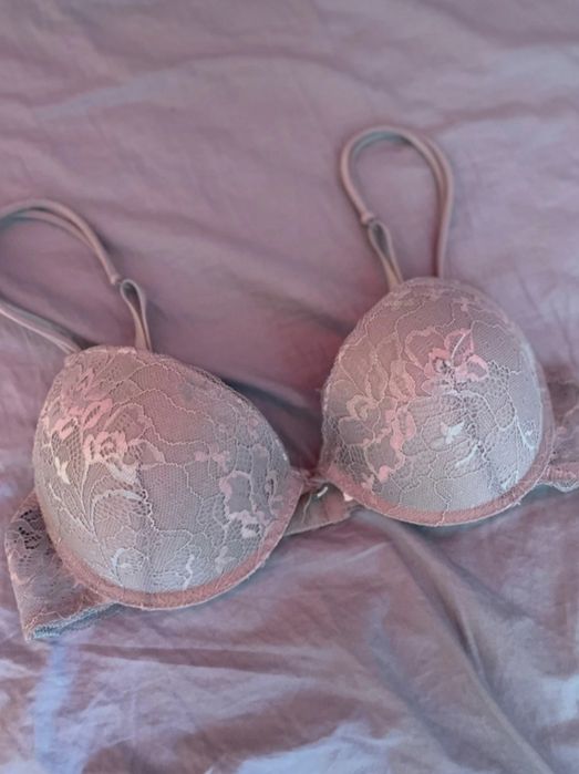 Nowy koronkowy biustonosz push-up Cubus usztywniany szary 75C