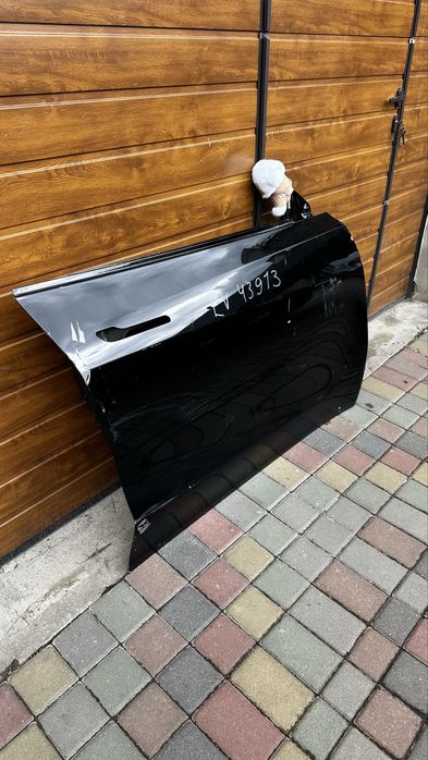 Двері передні праві tesla model Y ev43913
