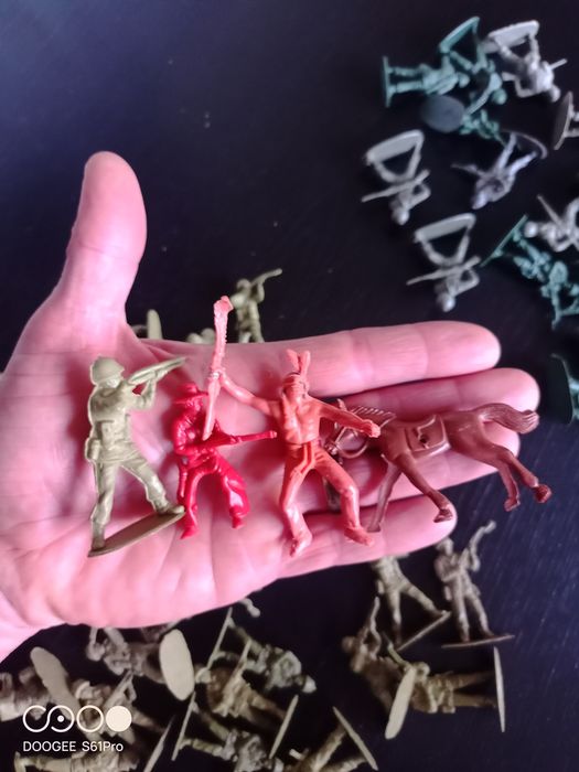 Lote soldados e western