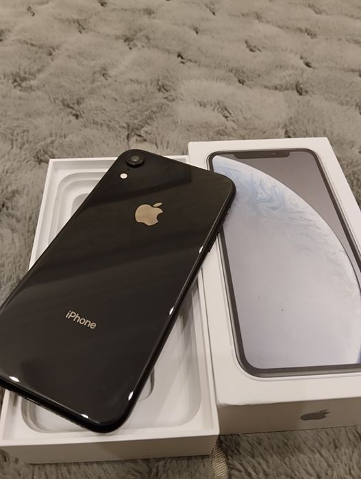 iPhone XR 64 гб стан ідеальний.