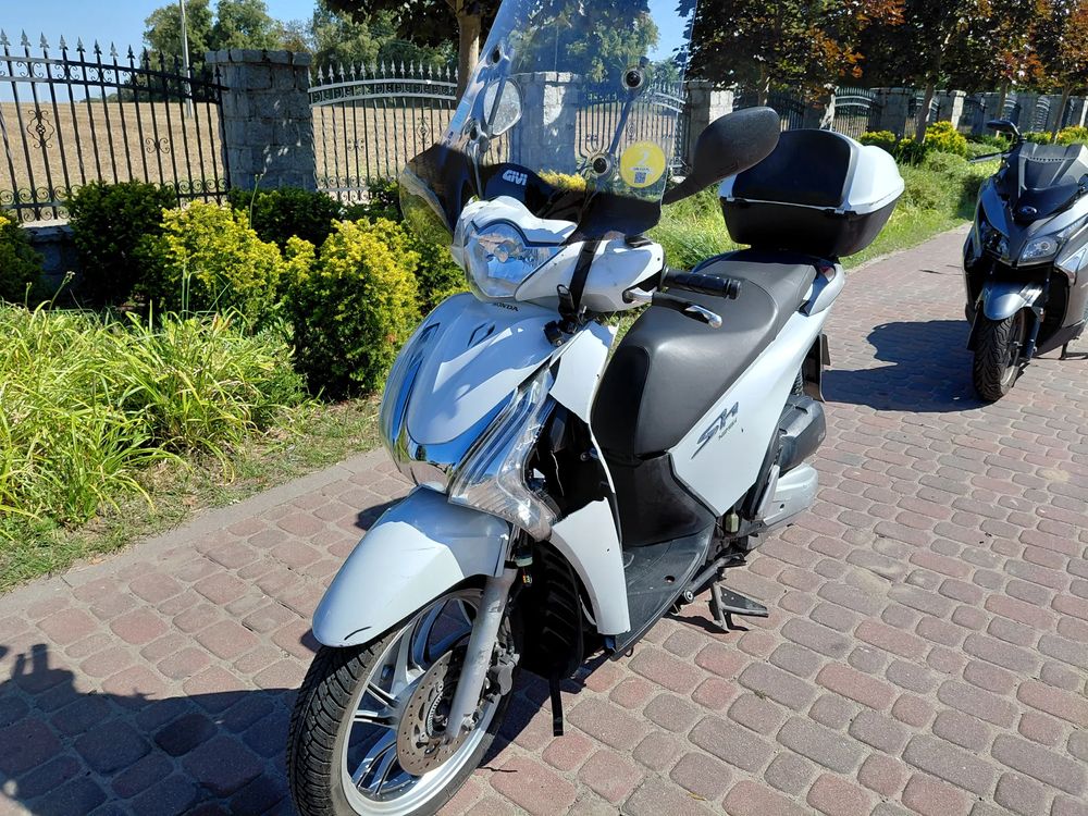 alt