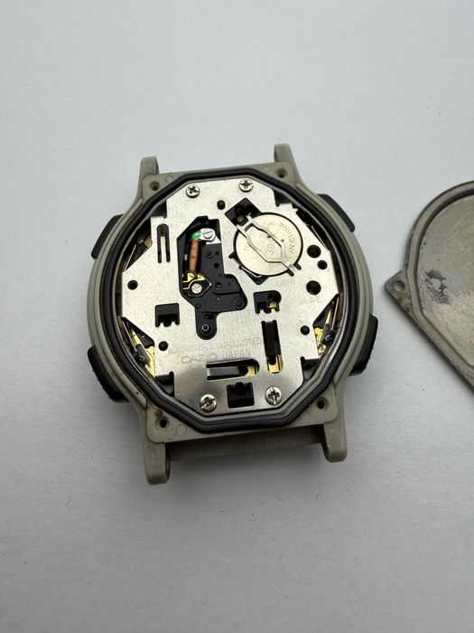 Zegarej Casio ABX-53 na części