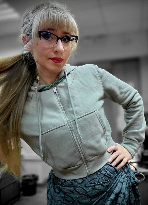 (/_;)Жилетки и кофты