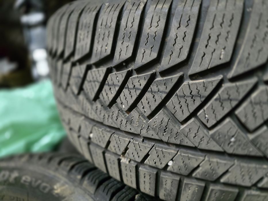 235/55/17 piękne firmowe zimówki opony zimowe continental xl 2szt. M+S