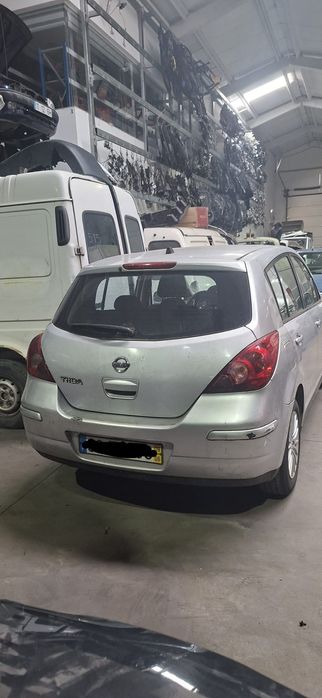 Nissan TIIDA Hatchback  para pecas