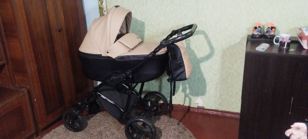 Продам б/у дитячу коляску в гарному стані